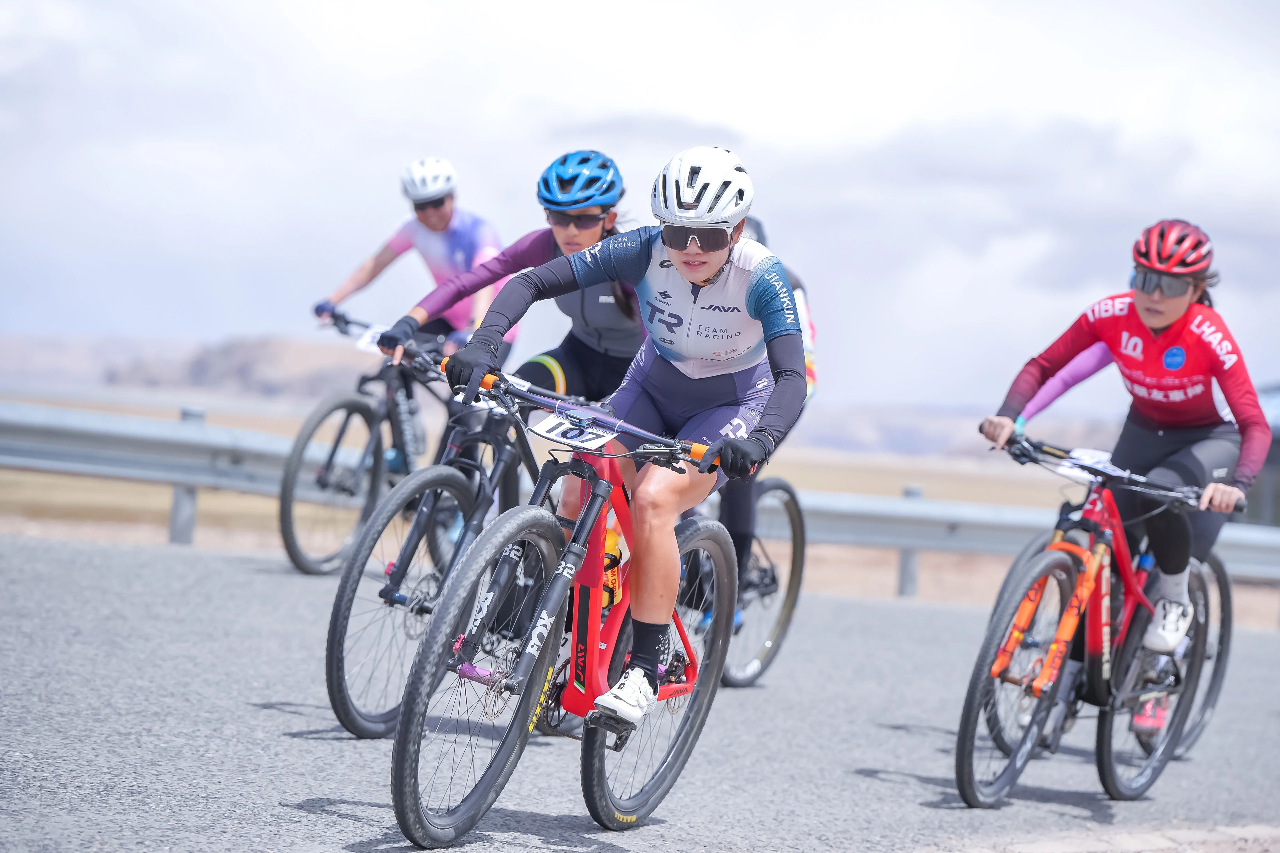 什么？ JAVA-JIANKUN車隊隊長三天豪奪雙冠！