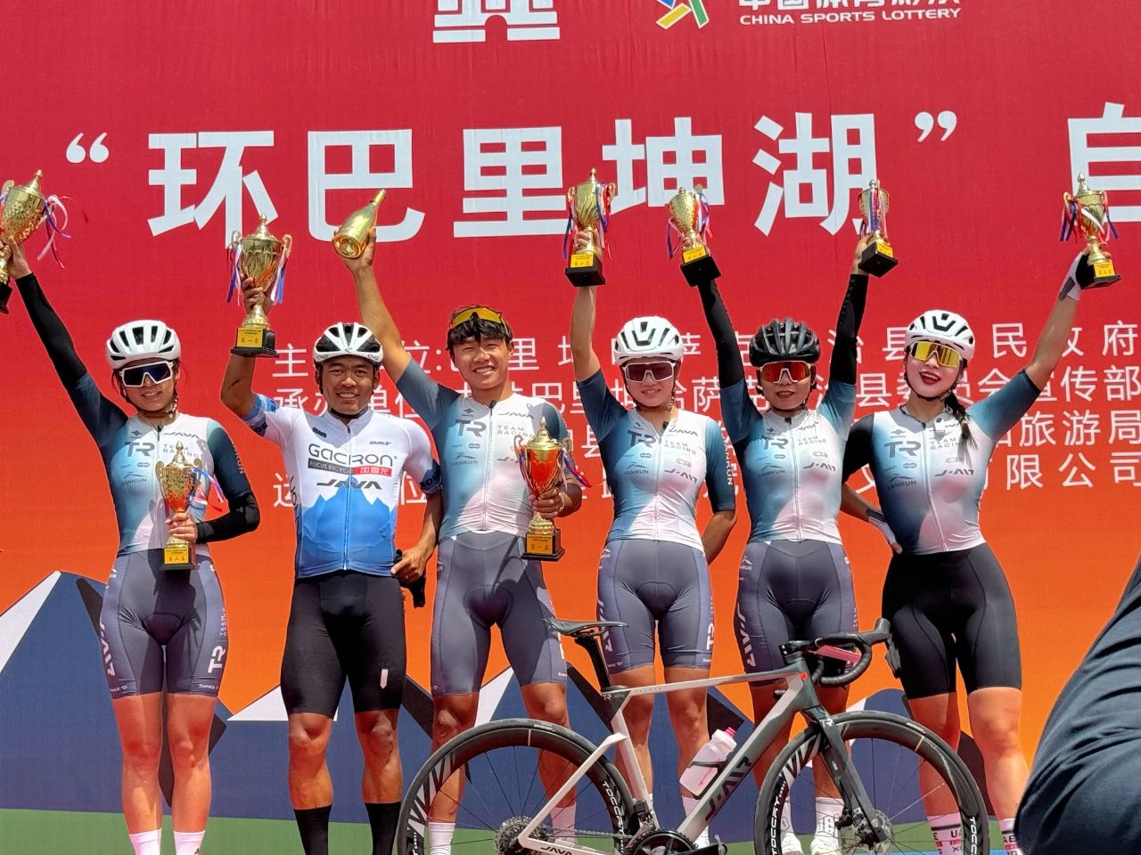 巴里坤湖上演速度魔法！JAVA戰(zhàn)隊全員開掛